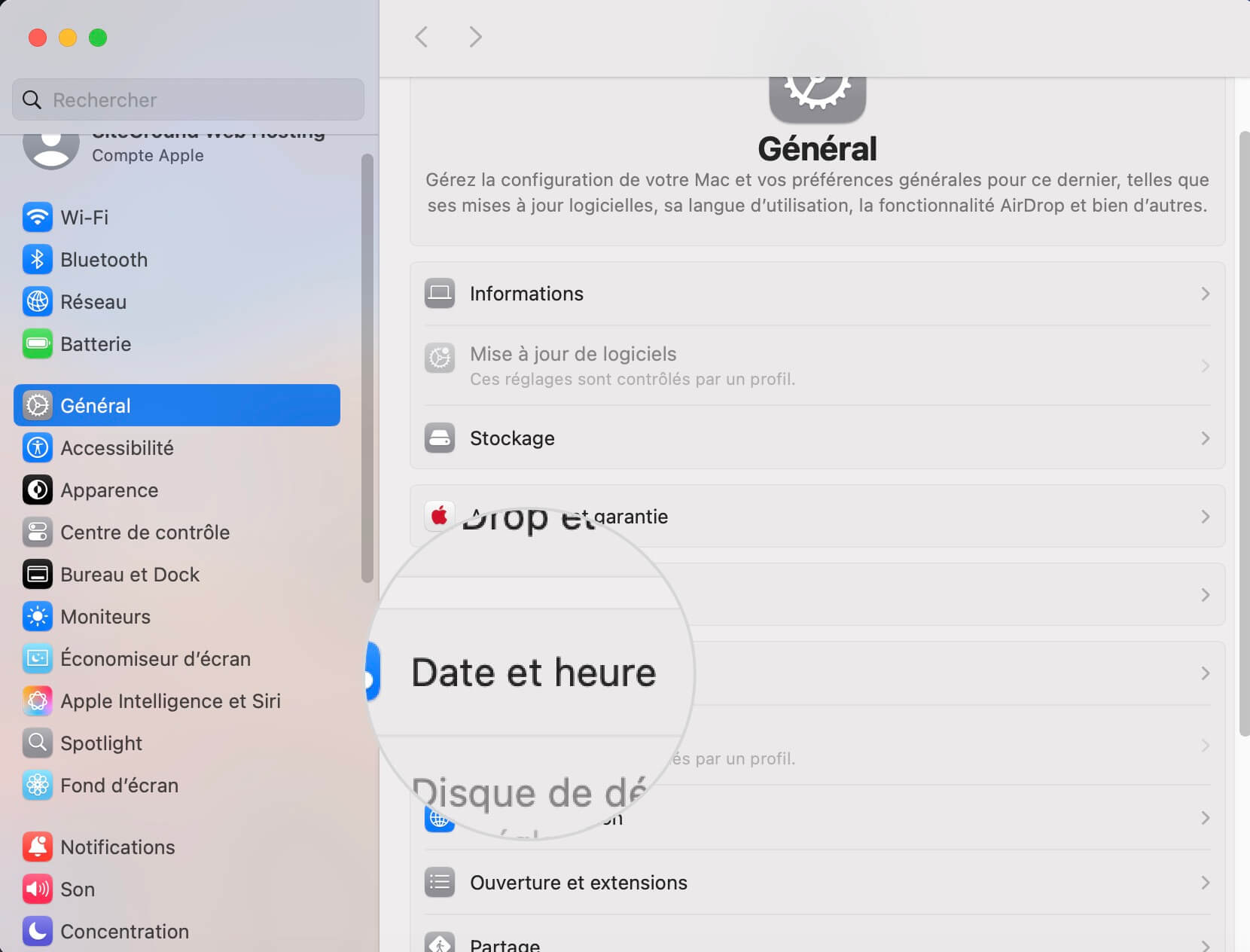 Paramètres du système Mac affichant la section Date et heure pour ajuster les paramètres d'heure afin de corriger les erreurs ERR_BAD_SSL_CLIENT_AUTH_CERT.