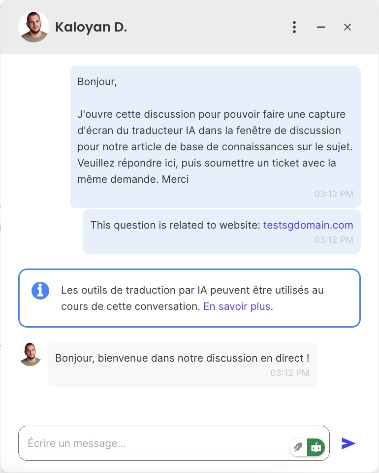 Capture d'écran de l'indicateur de traduction Ai dans la fenêtre de discussion