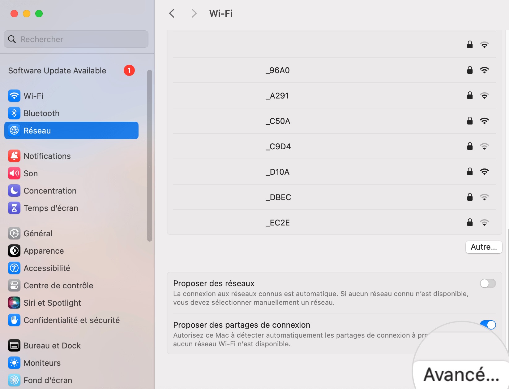 Capture d'écran montrant le bouton Paramètres WiFi avancés sur Mac