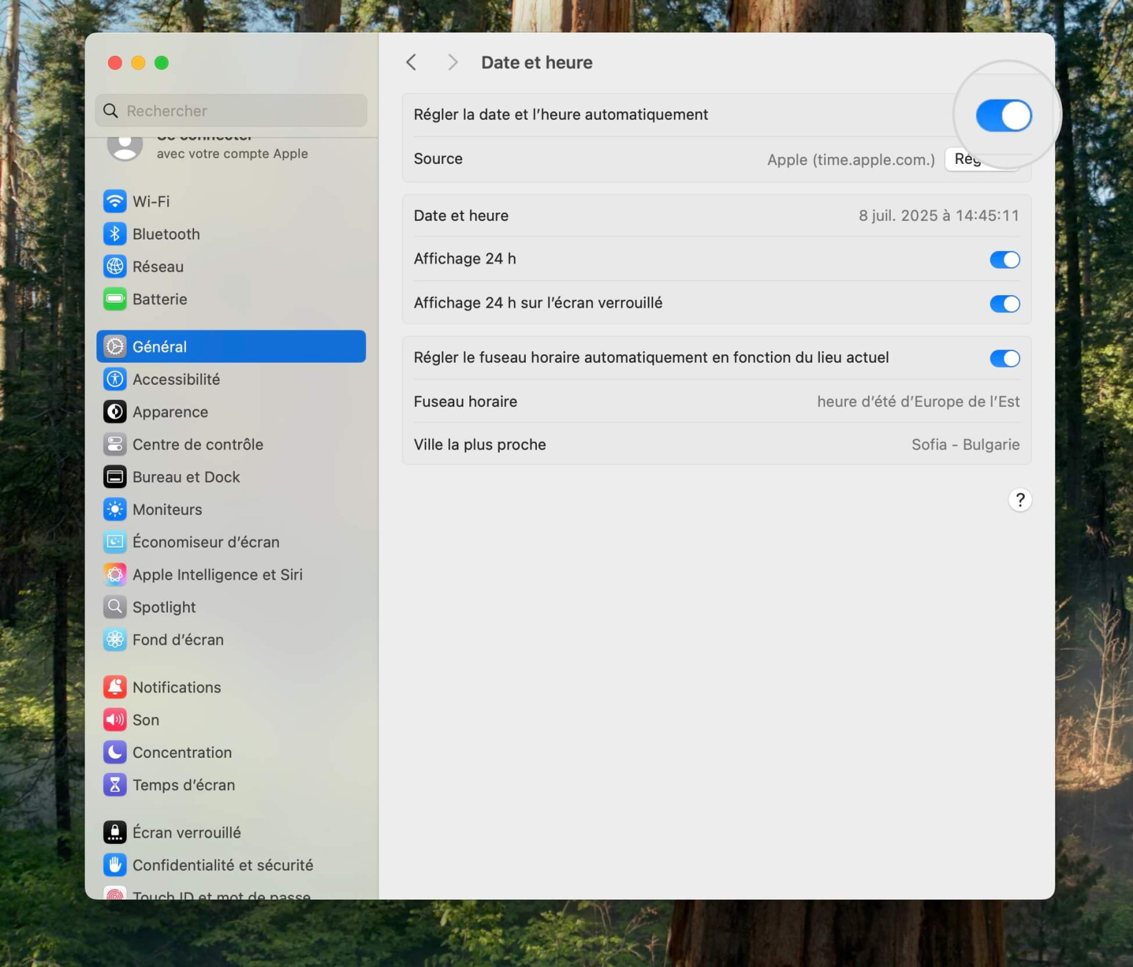 Régler l'heure et la date automatiquement sur Mac