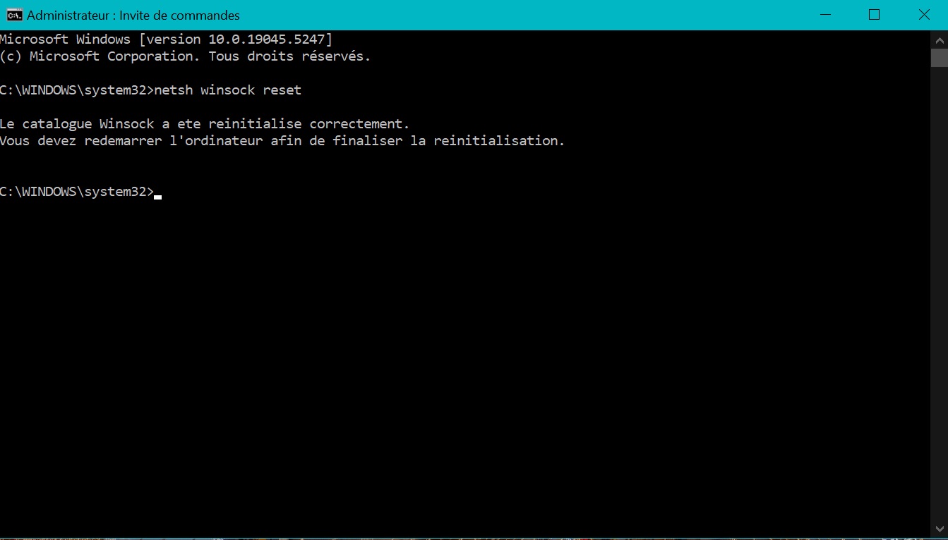 Confirmation d'une commande de réinitialisation Winsock réussie dans CMD.